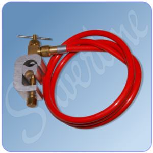 Saddle valve self peircing
